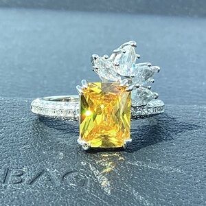 - ⭐️Beautiful Radiant Cut Genuine Yellow Citrine and Diamond Crown Ring